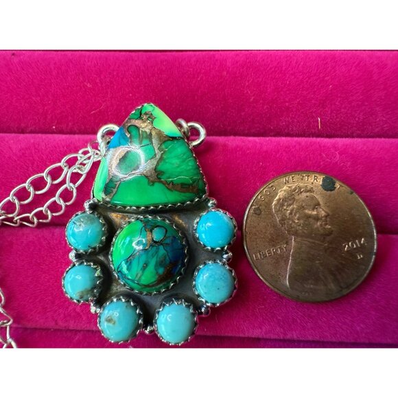 Sterling Silver Necklace Kingman Dahlia Turquoise Pendant - Picture 2 of 7